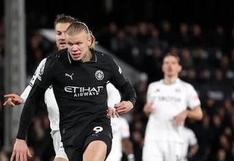 科尔谈巴特勒重摔在地：他说全身都疼，但他接管了比赛（科尔：巴特勒重摔后称全身疼痛，却仍接管比赛）