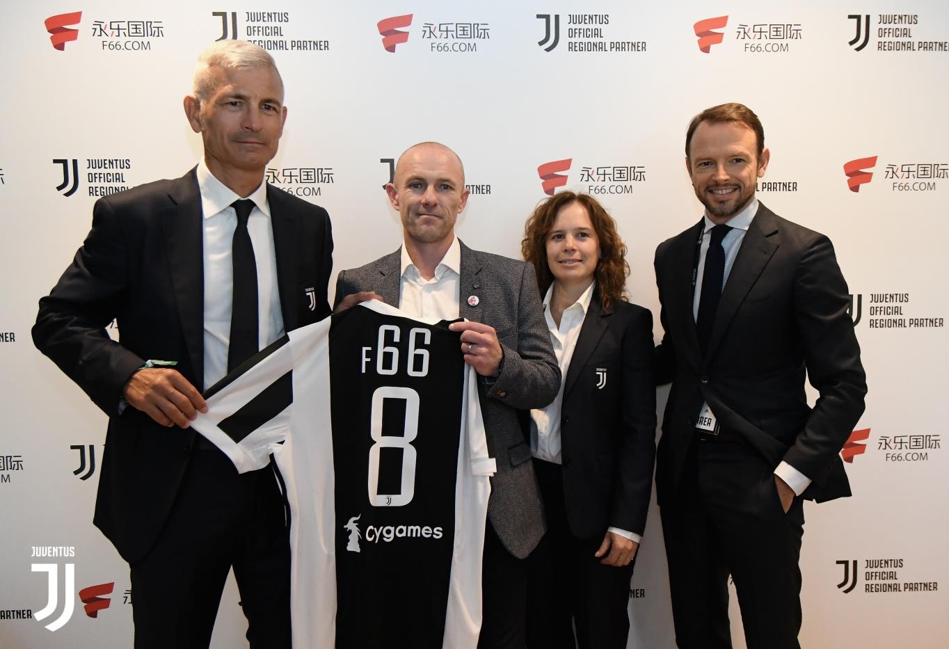 环足奖年度最佳总监候选：坎波斯、爱德华兹&理查德-休斯在列（环足奖年度最佳总监候选名单出炉：坎波斯、爱德华兹与理查德-休斯入围）