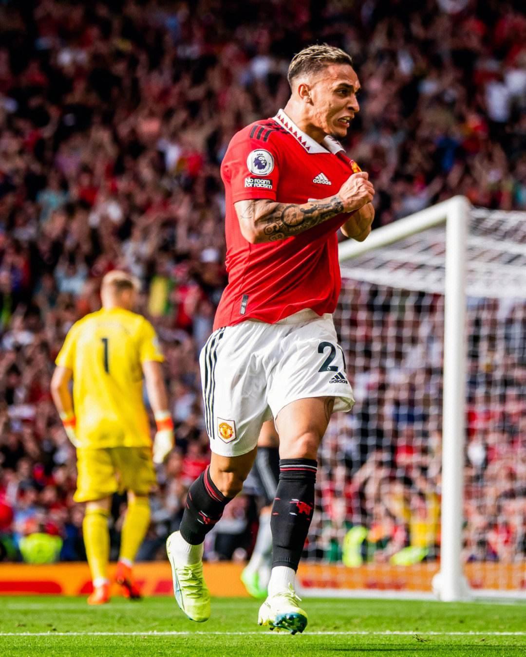 世体：埃里克-加西亚拒绝了巴黎的合同报价，选择留在巴萨（世体：埃里克-加西亚拒签巴黎报价，决定留守巴萨）